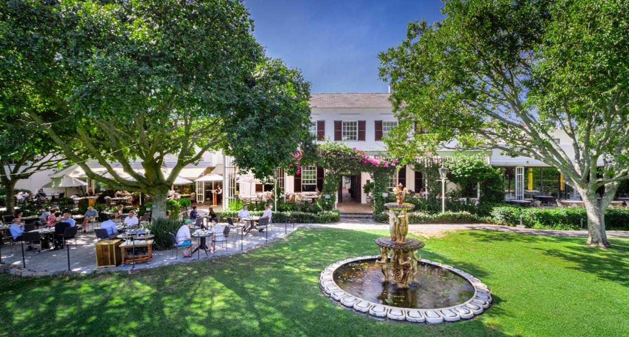 Vineyard Hotel Cape Town Exterior foto
